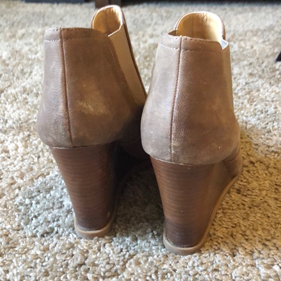 (Audrey Brooke) Cindy bootie - Picture 2 of 5